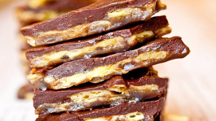 Easy Christmas Crack Recipe Saltine Toffee Averie Cooks