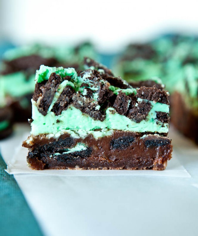 Triple Layer Fudgy Mint Oreo Brownies - Averie Cooks