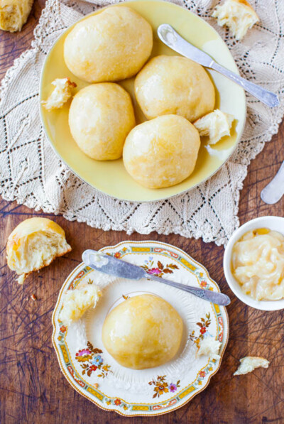 No-Knead Rolls with Honey Butter (+ Make Ahead Option!) - Averie Cooks