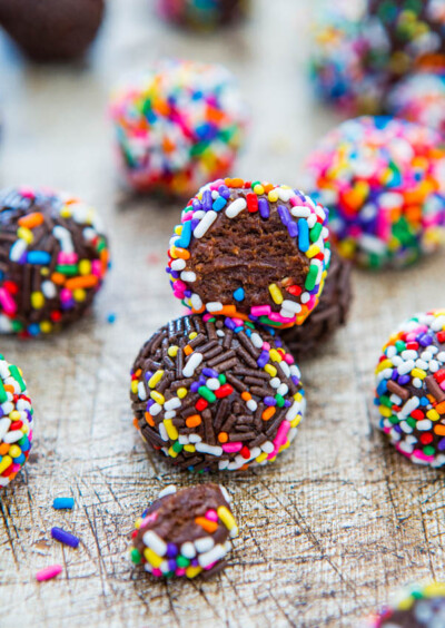 Chocolate Peanut Butter Mocha Powerballs - Averie Cooks