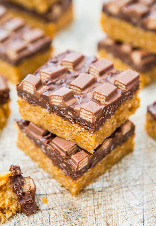 Chocolate Peanut Butter Kit Kat Crunch Bars (no-bake) - Easy Recipe at averiecooks.com