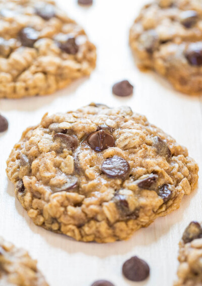 Healthy Oatmeal Cookies (with Chocolate Chips!) | Averiecooks.com
