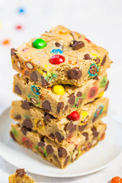 Chocolate Chip M&M's Bars (Easy Cookie Bars!) - Averie Cooks