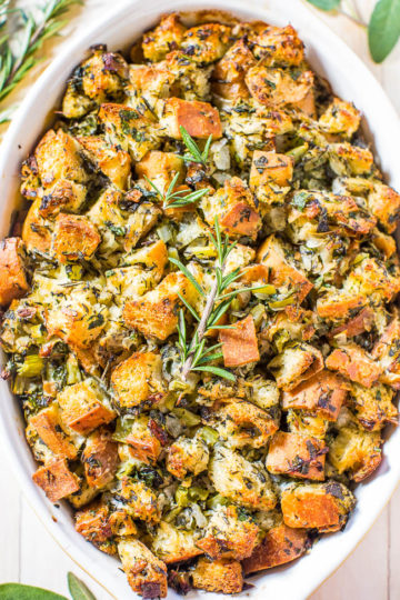 The BEST Traditional Thanksgiving Stuffing Recipe - Averie Cooks