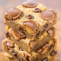 Reese's Peanut Butter Bars (with PB Cups!) - Averie Cooks