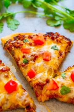 20-Minute Taco Pizza Recipe - Averie Cooks