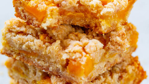 Mango Oatmeal Crumble Bars – These buttery bars are loaded with sweet fresh mango!! Just 10 minutes of prep, so EASY because the crust and crumble are one and the same, and a guaranteed family FAVORITE!!