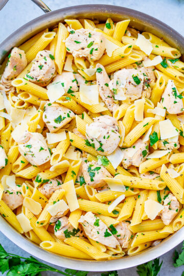 Lemon Butter Garlic Chicken Pasta - Averie Cooks