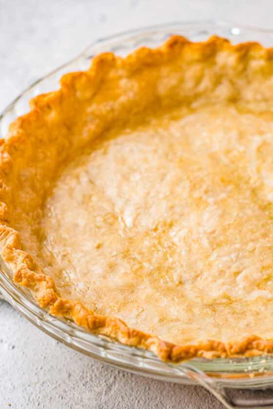 Flaky All-Butter Pie Crust Recipe (So EASY!) - Averie Cooks