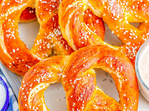 https://www.averiecooks.com/wp-content/uploads/2021/09/pretzels-24-480x360.jpg