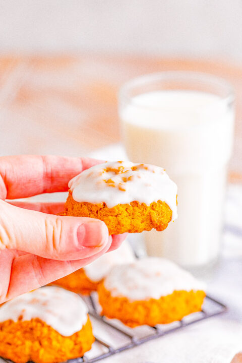 Super Soft Pumpkin Oatmeal Cookies - Averie Cooks