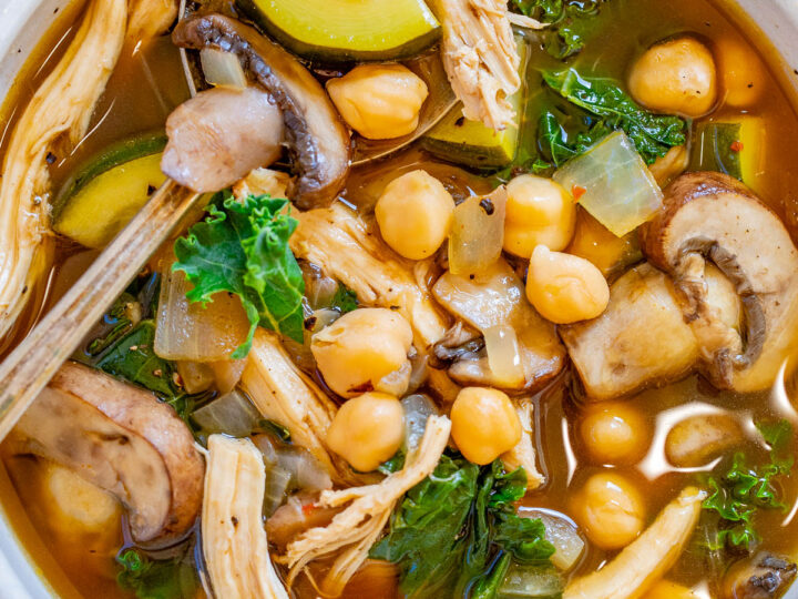 https://www.averiecooks.com/wp-content/uploads/2022/09/chickenvegetablesoup-5-720x540.jpg