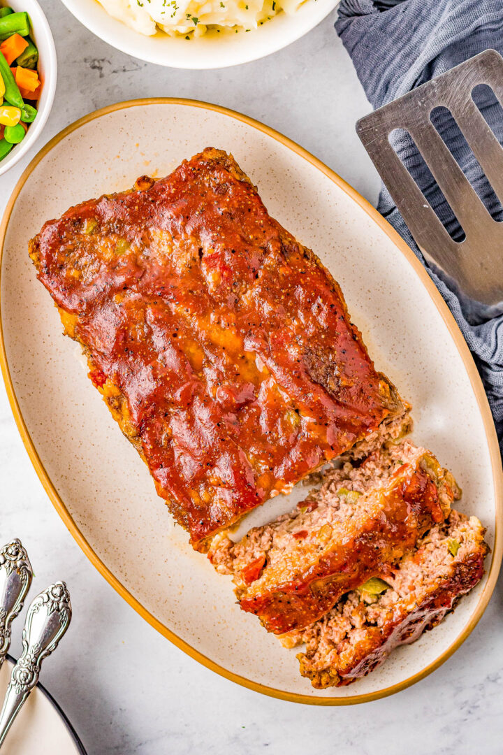 Cracker Barrel Meatloaf Copycat Recipe Averie Cooks   Crackerbarrelmeatloaf 8 720x1080 