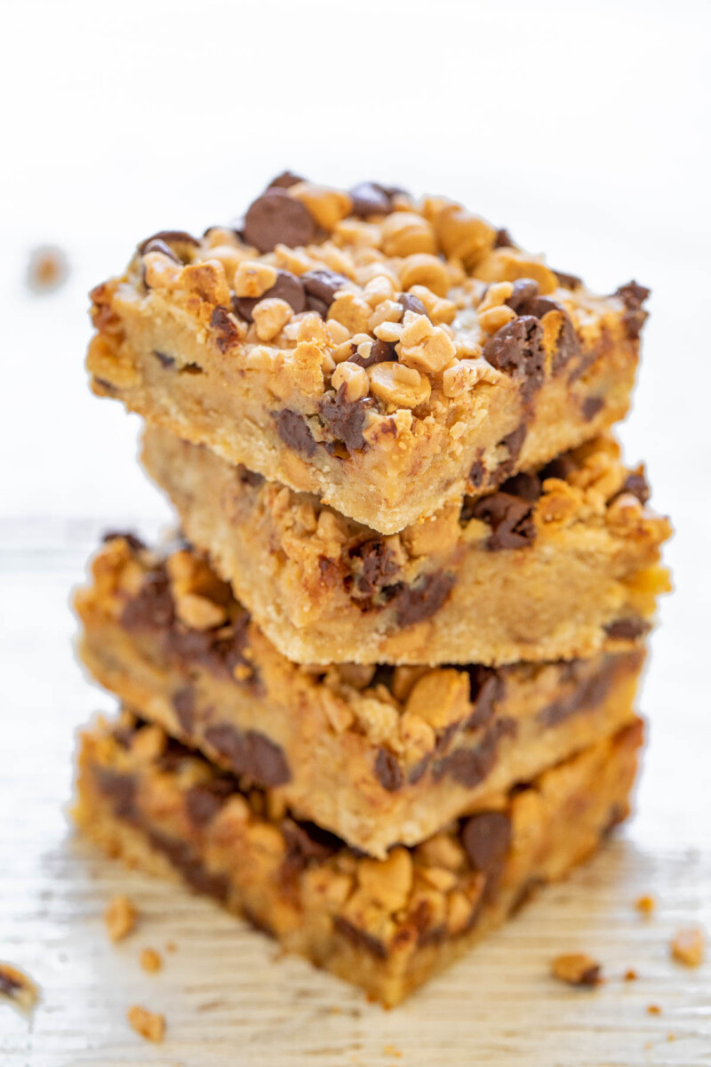 Peanut Butter Chocolate Chip Toffee Bars - Averie Cooks