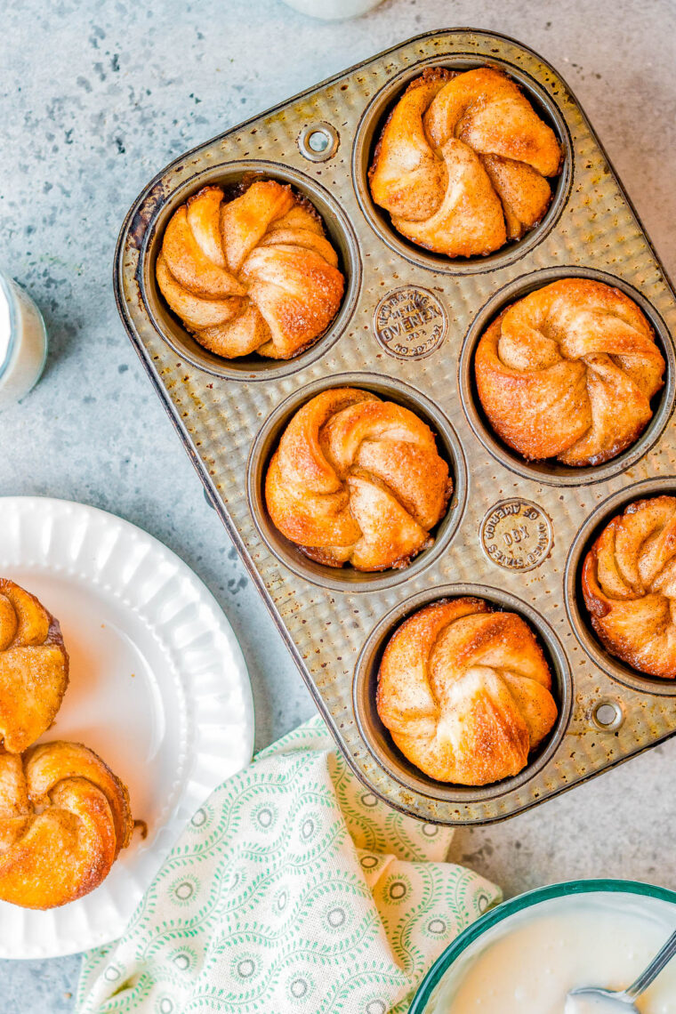 Cinnamon Sugar Pretzel Twists - Baked in a muffin pan and made with refrigerated dough to save time, you're going to LOVE how FAST and EASY these finger-lickin' sweet pretzel bites are! A simple powdered sugar glaze makes pulling apart this buttery soft pretzel dough coated with cinnamon and sugar just irresistible! 